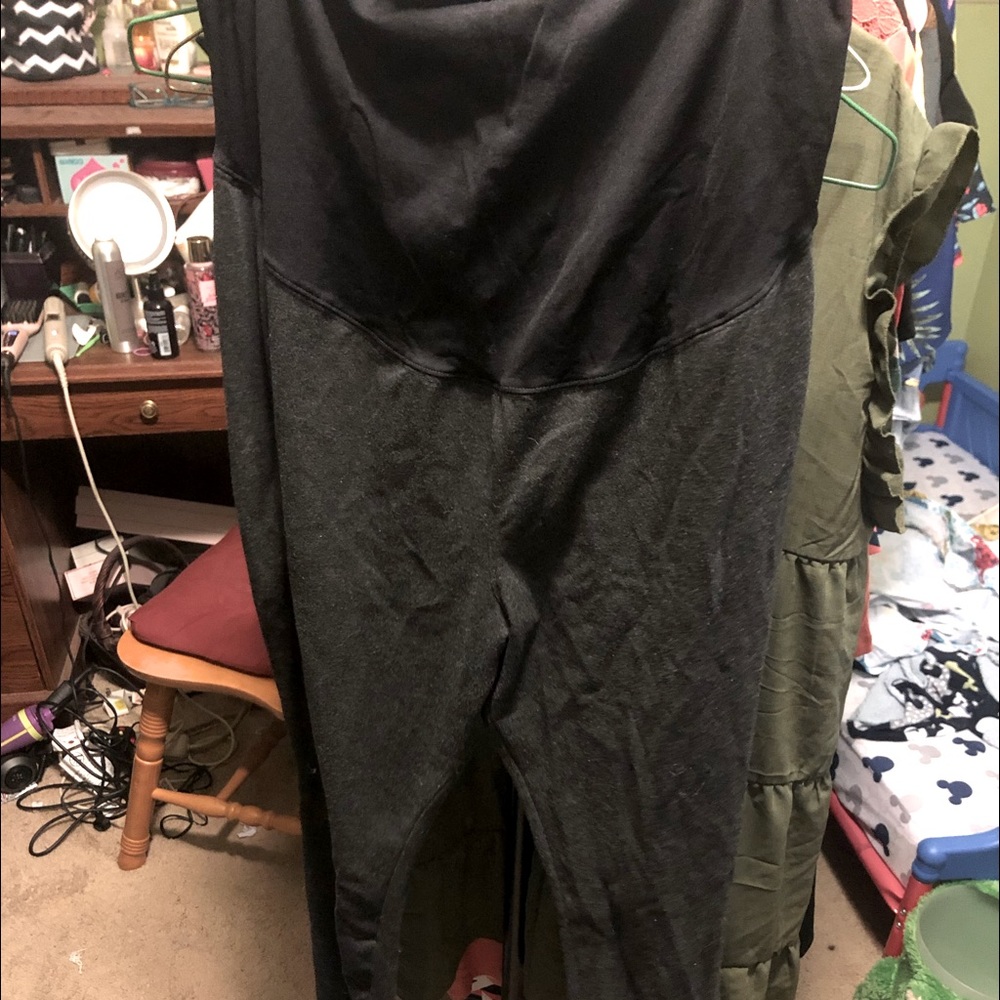 Old navy maternity yoga pants XL